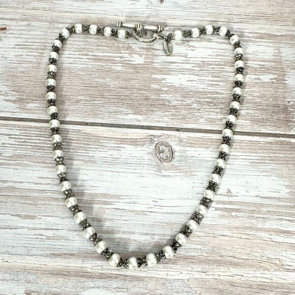 Silver And Faux Pearl Classy Minimalist Toggle Closure Collar Necklace 16” - Picture 1 of 11
